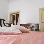 Center باري