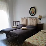 Casa de hóspedes Center *
