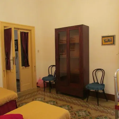 بيت ضيافة Center باري