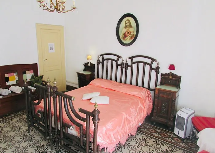 Guest house Center *