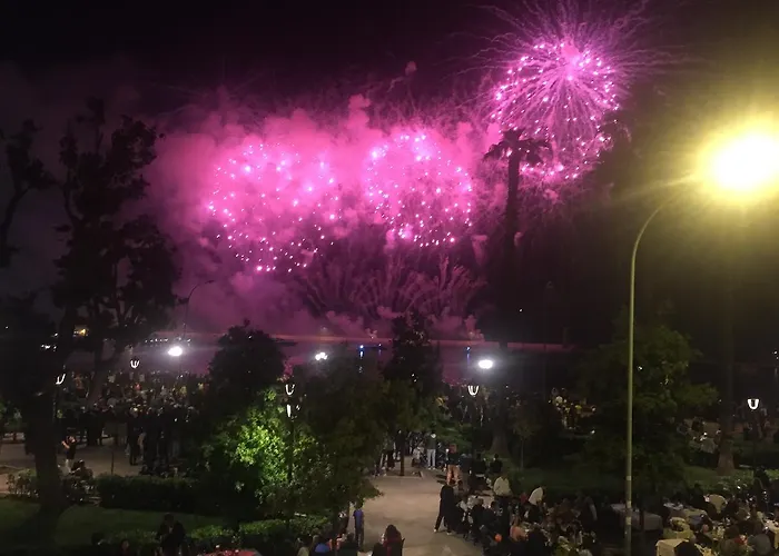 Guest house Center *